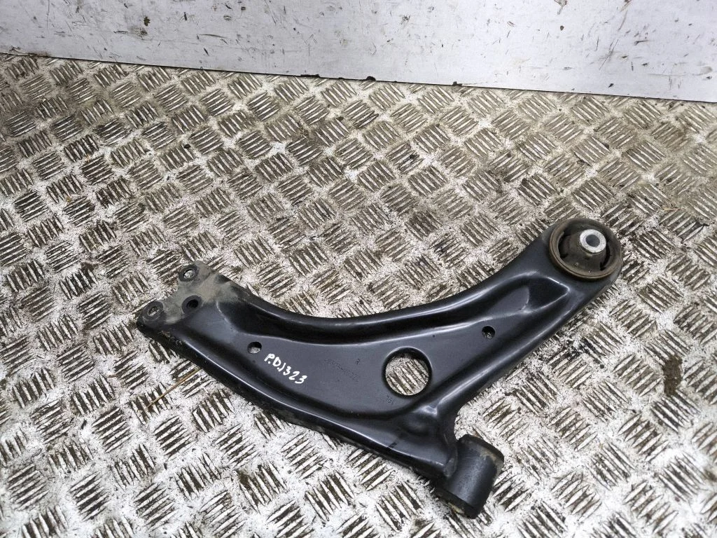 Front lower control arm/wishbone 48605K0020