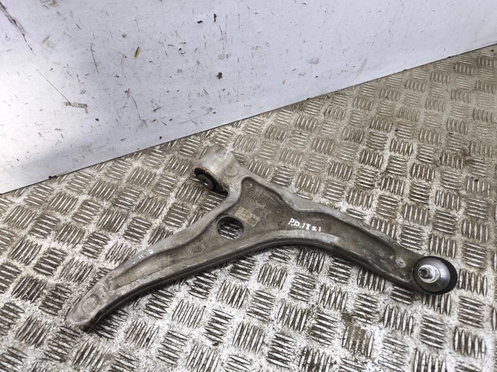 Front lower control arm/wishbone 2473331600