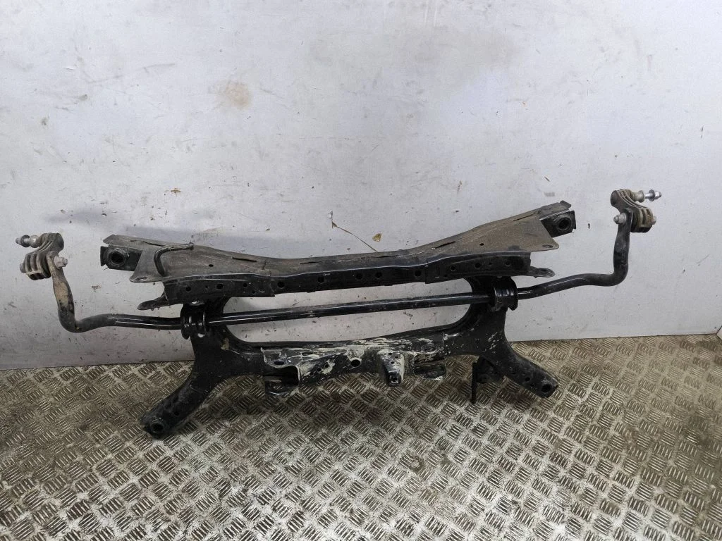 Rear subframe 255071R044