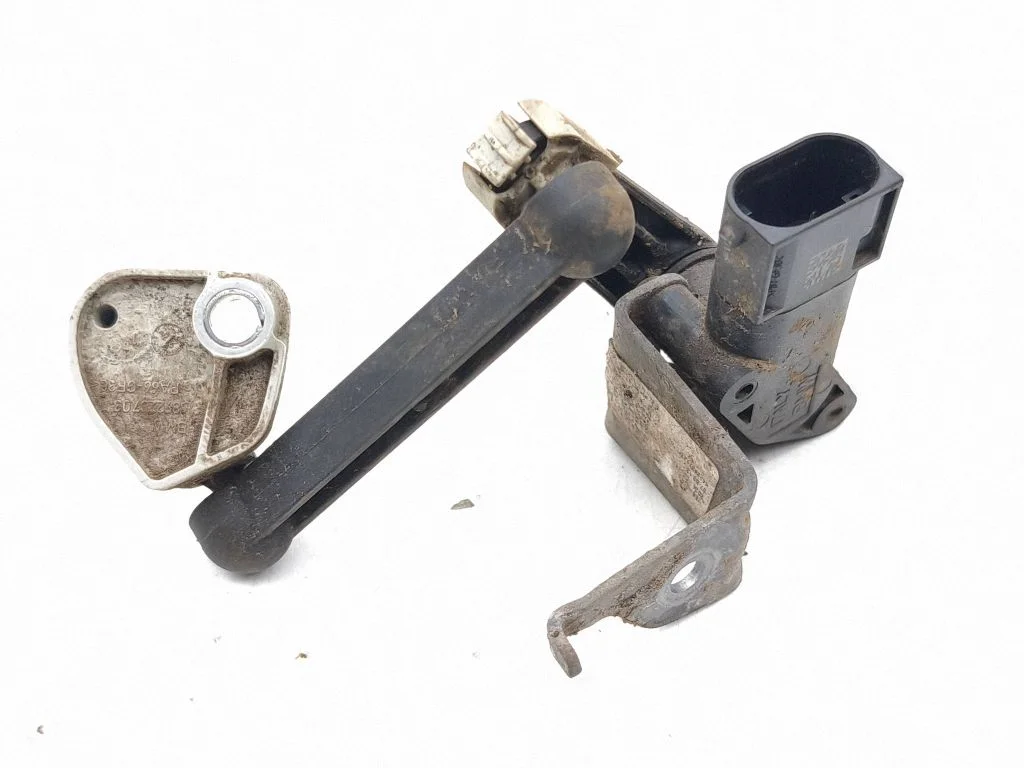 Headlight/headlamp level sensor 6895466