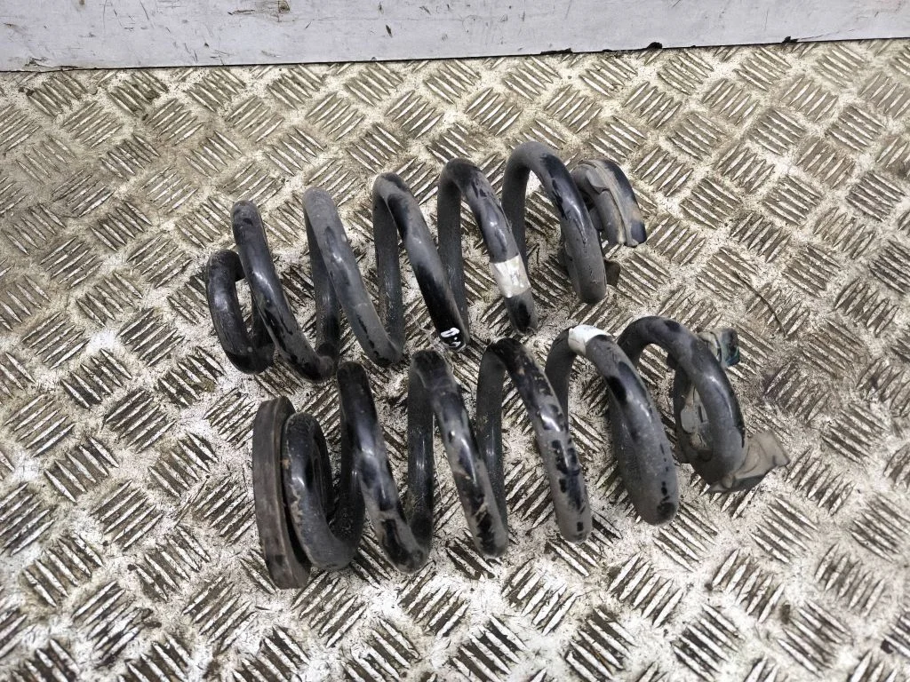 Rear coil spring – Audi Q4 e-tron (2021-)