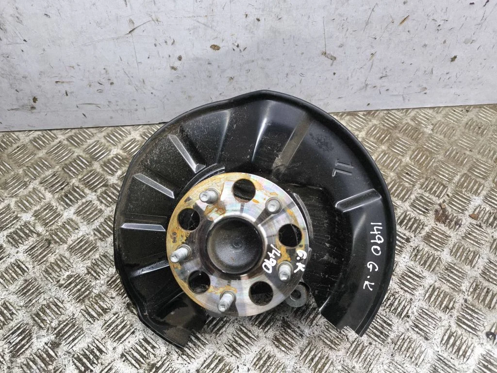 Rear wheel hub 8954400080