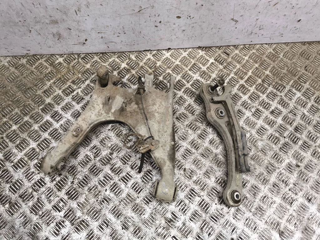 Rear upper control arm/wishbone 4E0511511