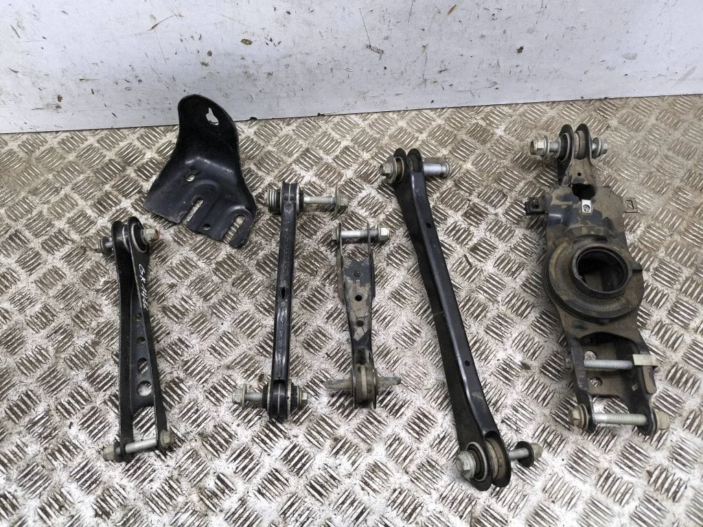 Rear upper control arm/wishbone LJ9C5K969AB