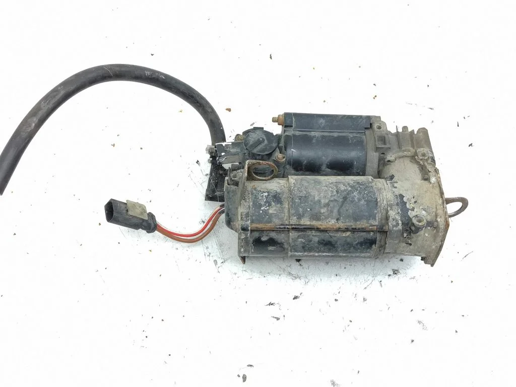Õhkvedrustuse kompressor – Mercedes-Benz S-klass W220 (1998-2006)