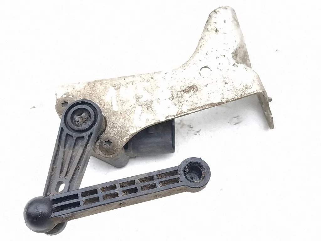 Rear air suspension level height sensor 102797100A