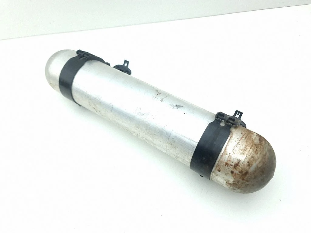 Zbiornik powietrza zawieszenia pneumatycznego – Tesla Model S (2012-)