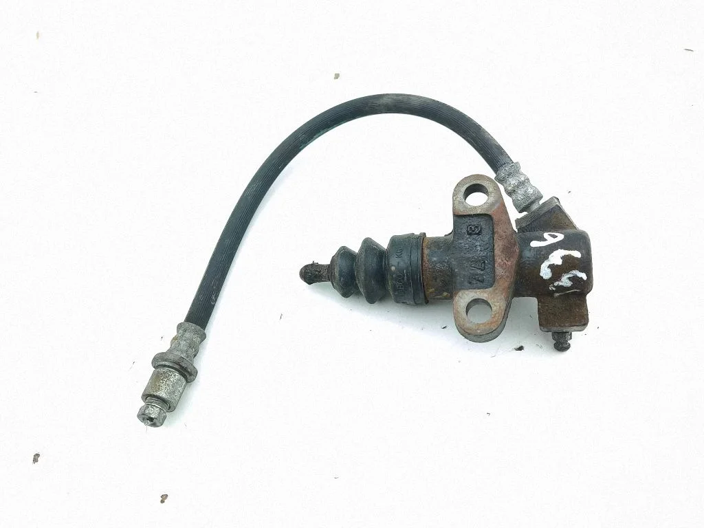 Clutch slave cylinder