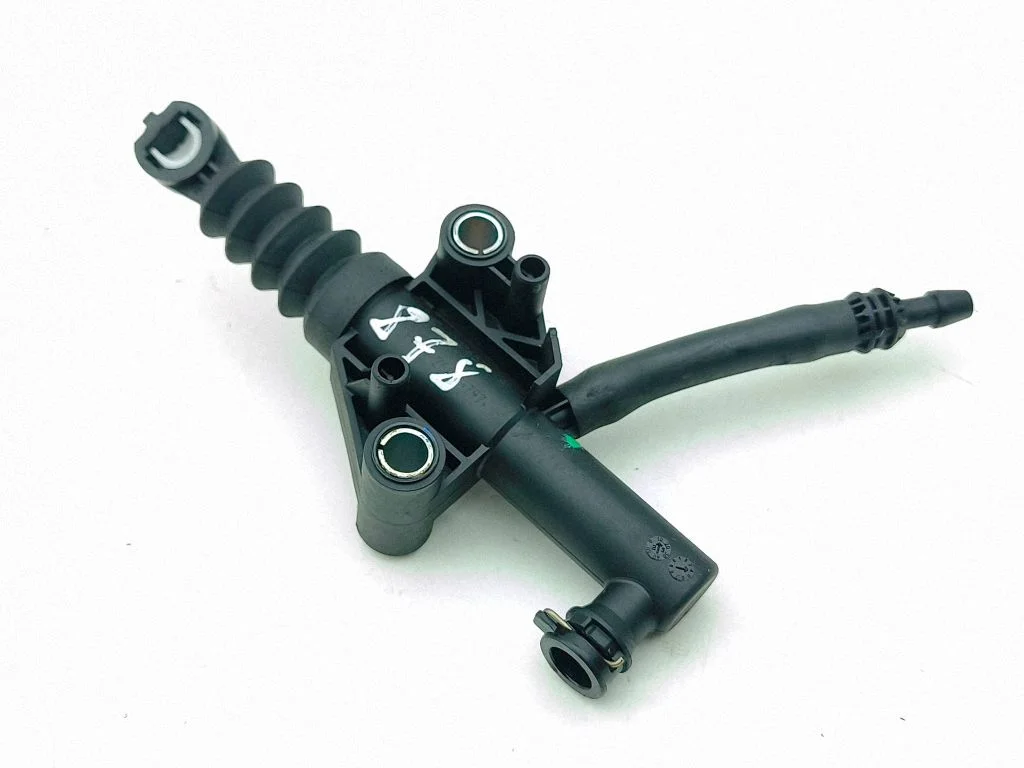 Clutch slave cylinder 306100765R