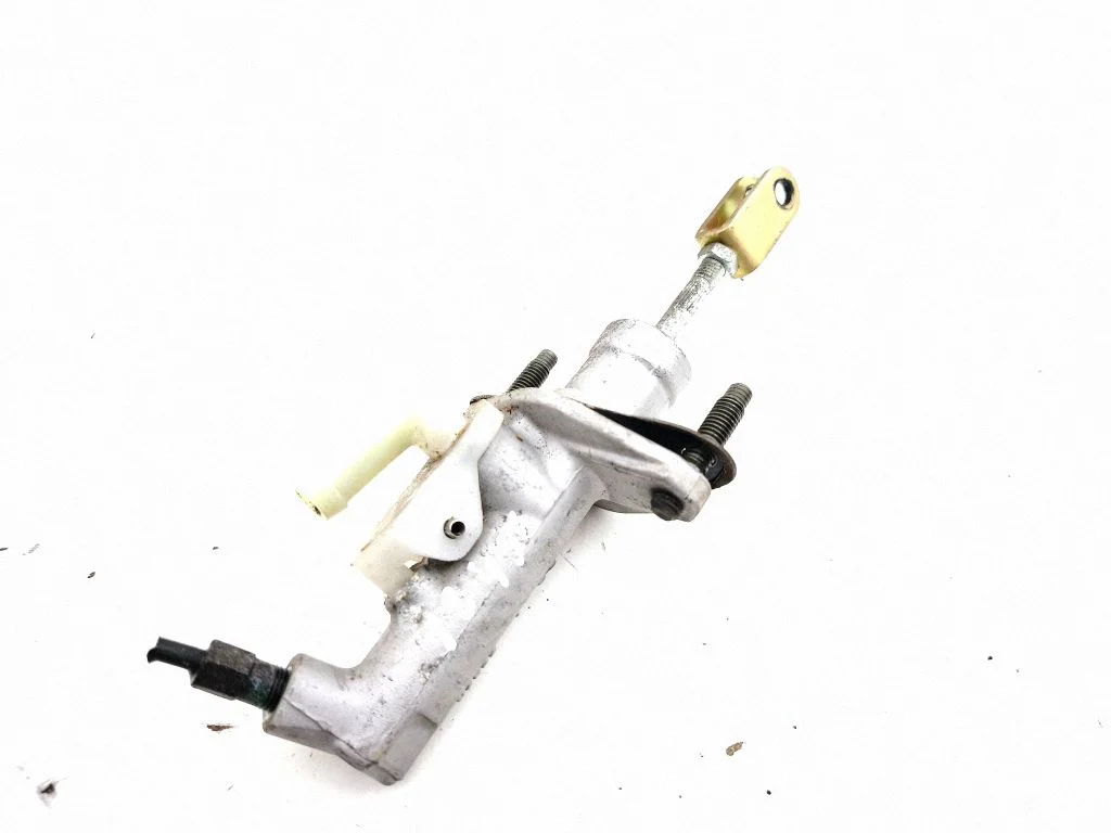 Clutch slave cylinder