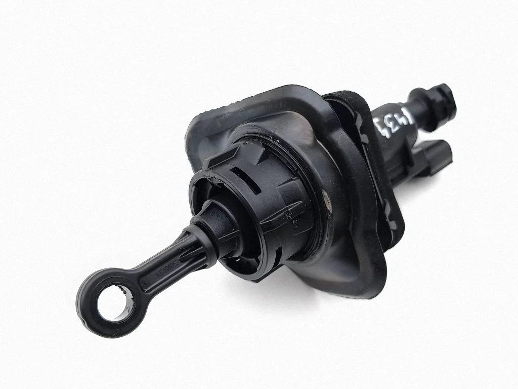 Clutch master cylinder BG917A542AA