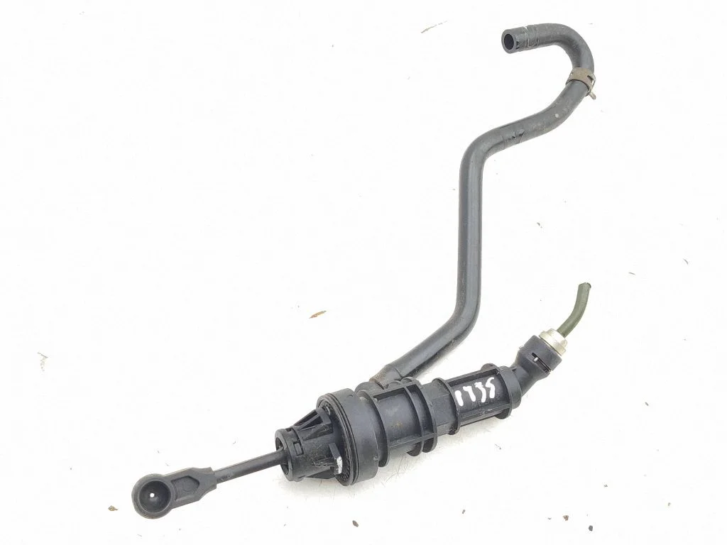 Clutch master cylinder