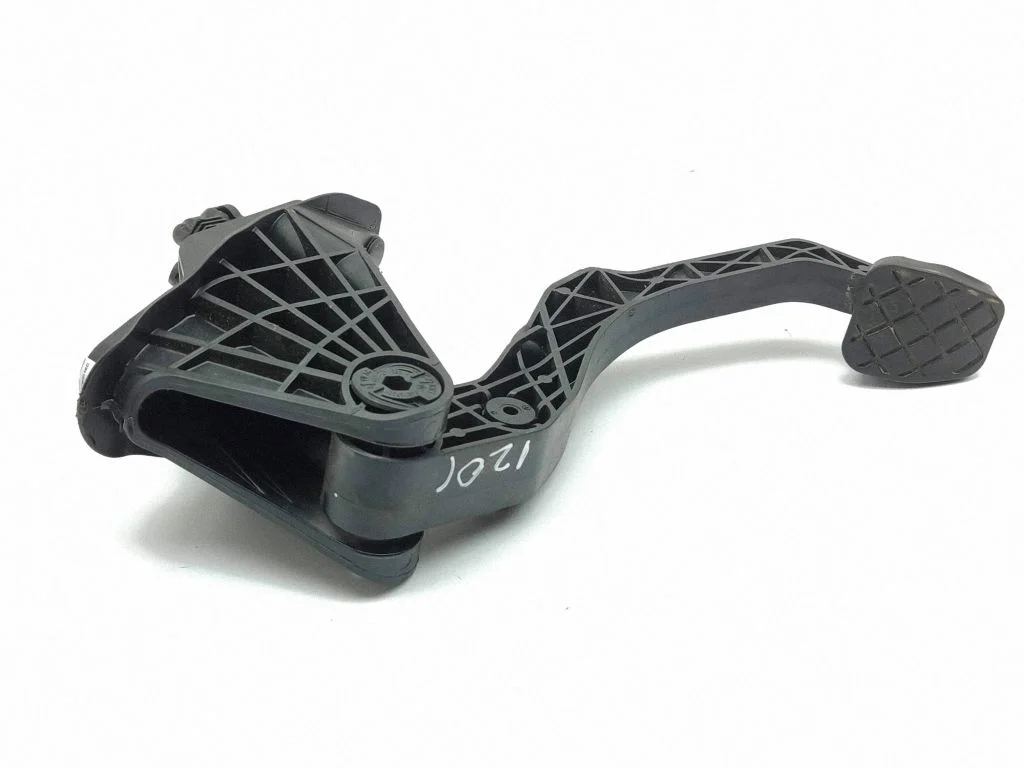 Clutch pedal 2Q0721388B