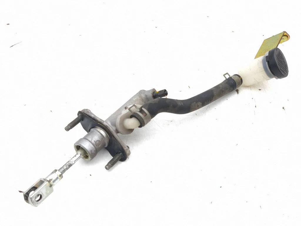 Clutch master cylinder