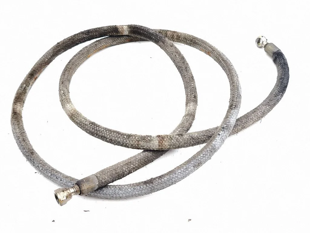 Clutch pipe/line