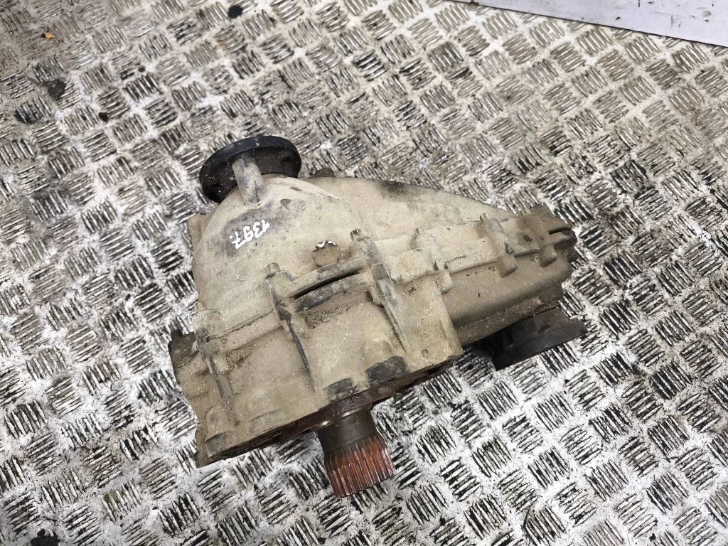 Gearbox transfer box case