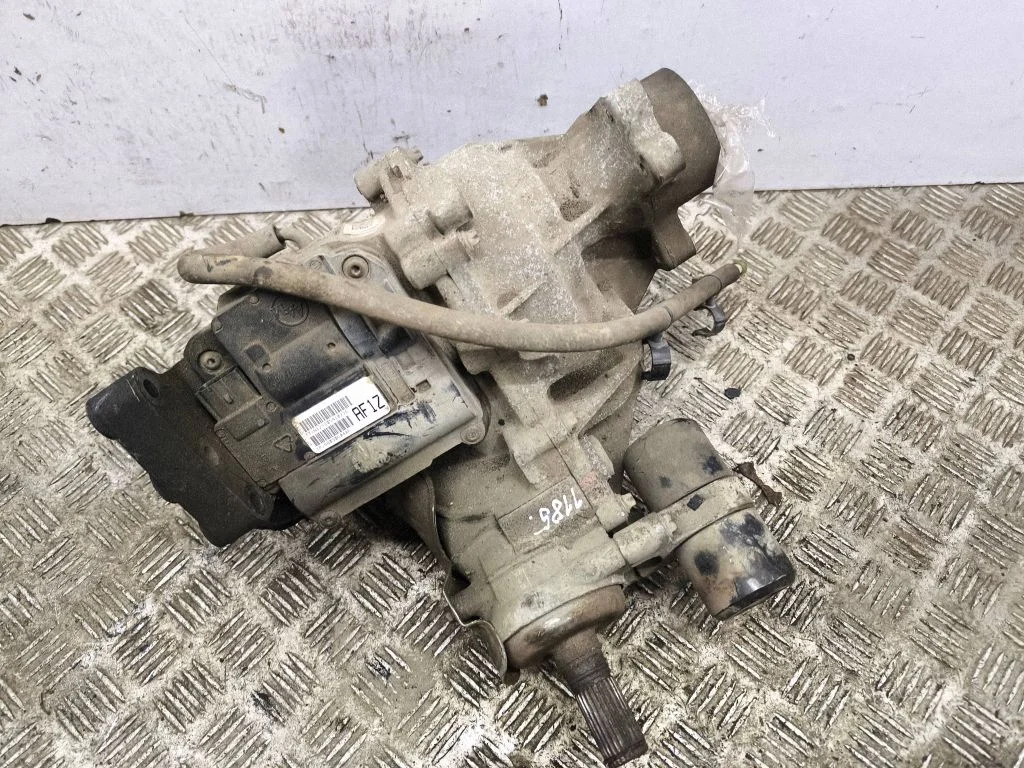 Gearbox transfer box case 68090604AF