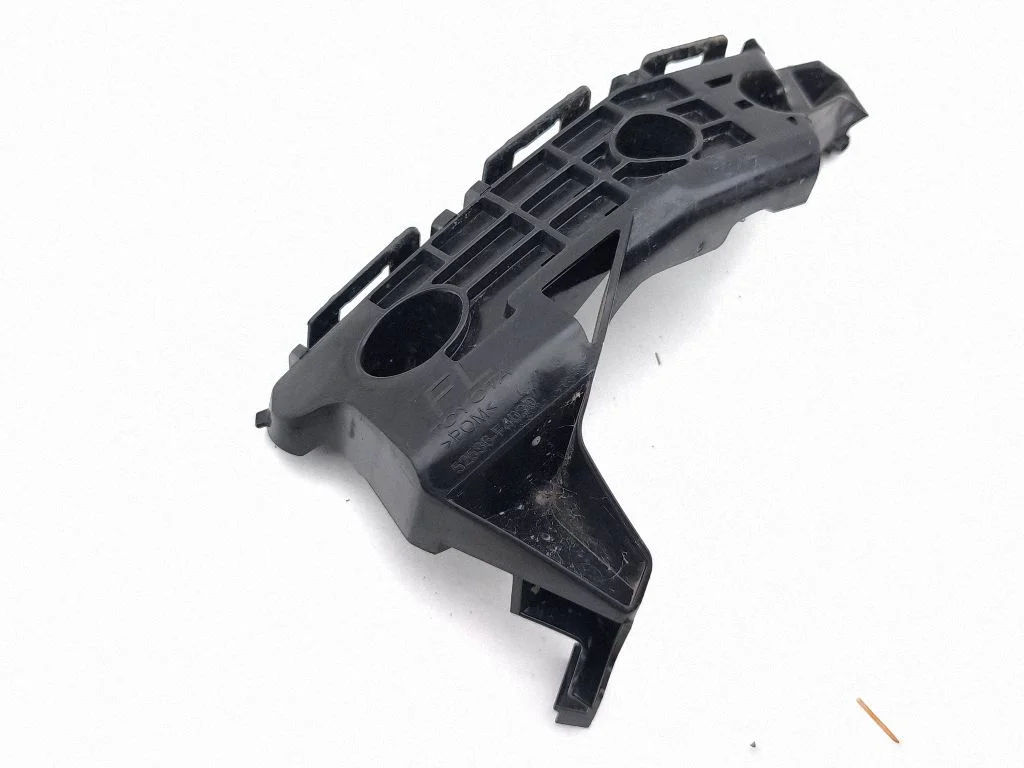 Front bumper mounting bracket 52536F4030