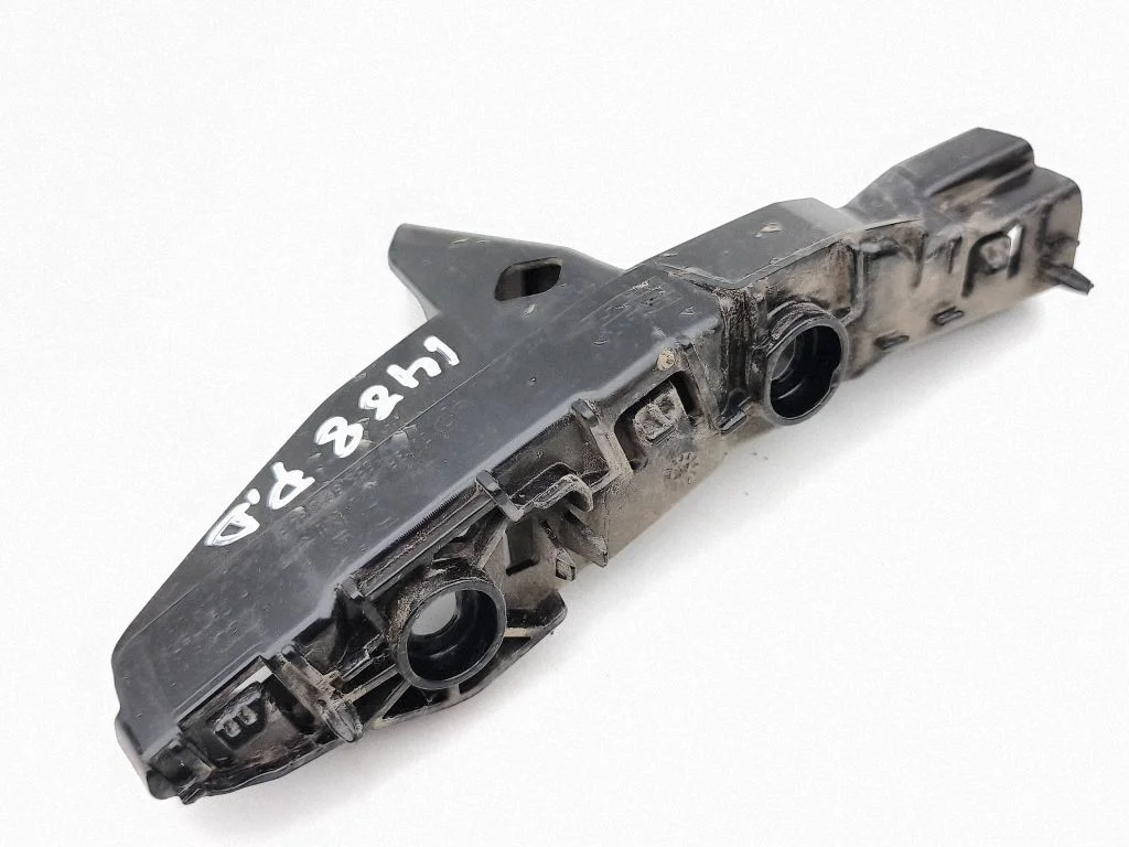 Priekšējā bampera turētājs 89A807184E