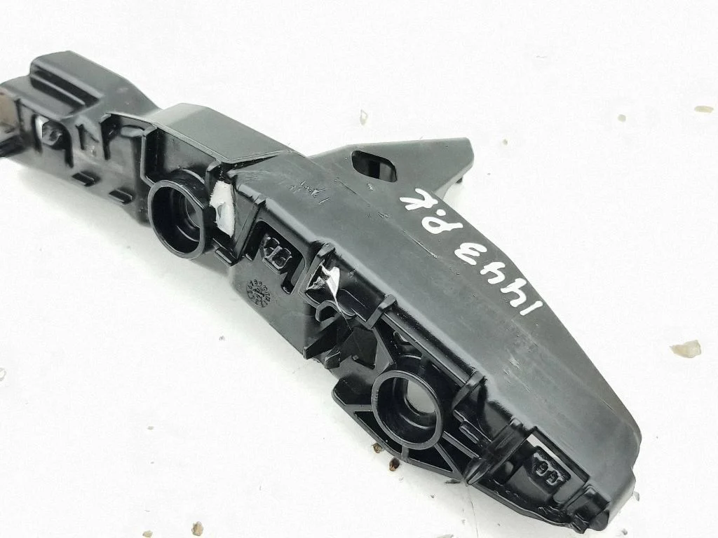 Front bumper mounting bracket 89A807183B