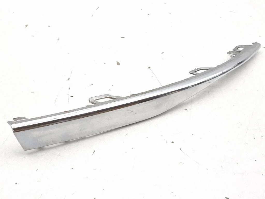 Front bumper splitter molding 5H0853711A