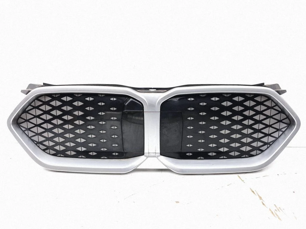 Front bumper upper radiator grill 5A32B35