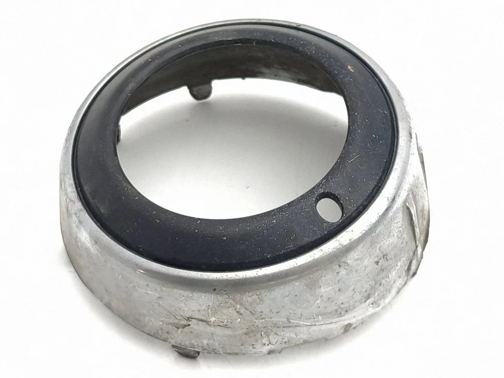 Front fog light trim/grill 8921A289
