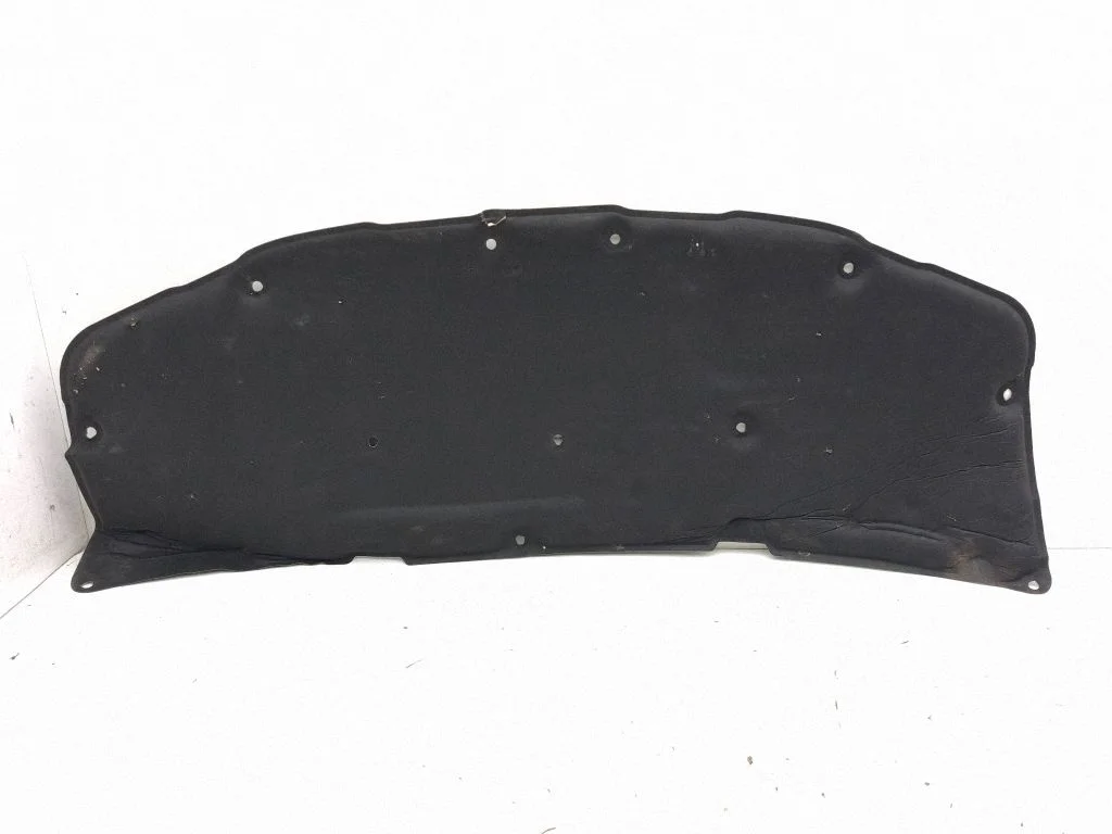 Engine bonnet/hood sound/heat insulation
