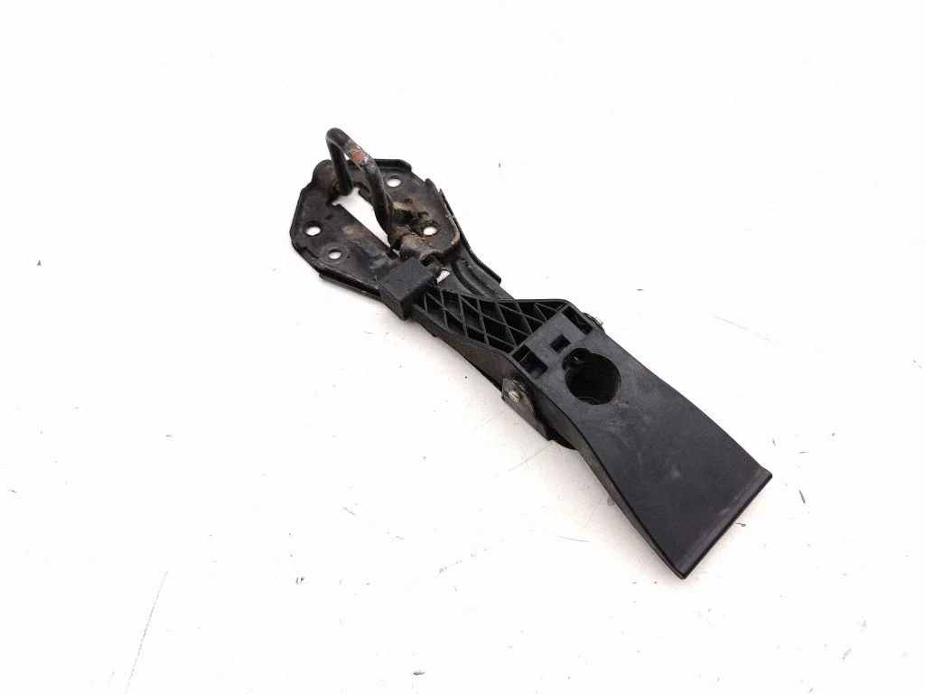Engine bonnet/hood lock/latch loop/hook 4G0823480