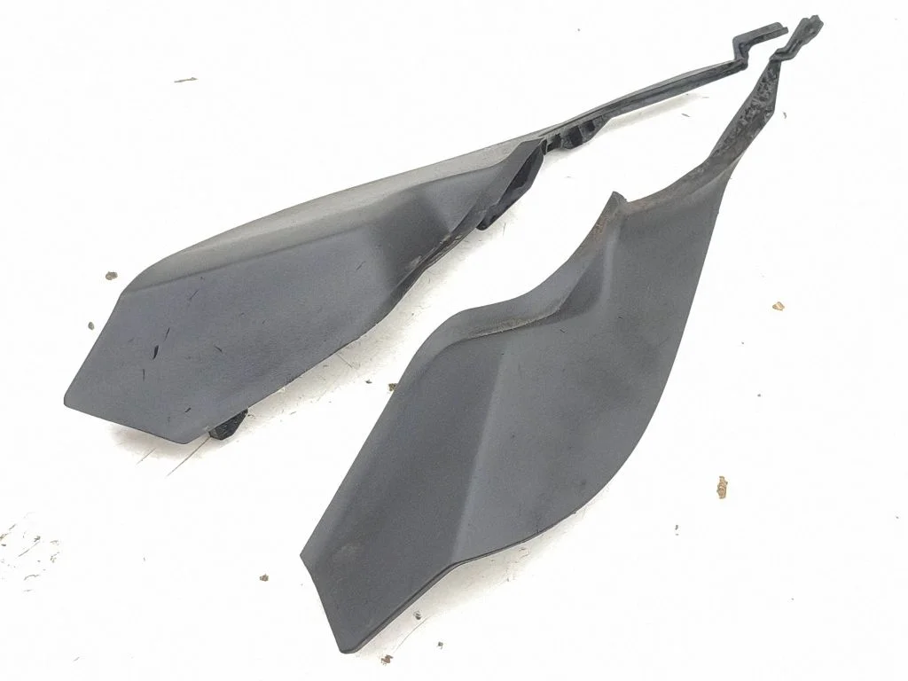 Wiper trim 55878F4060