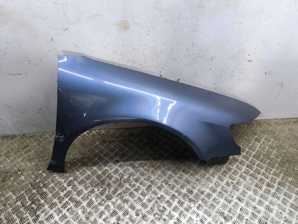 Fender – right