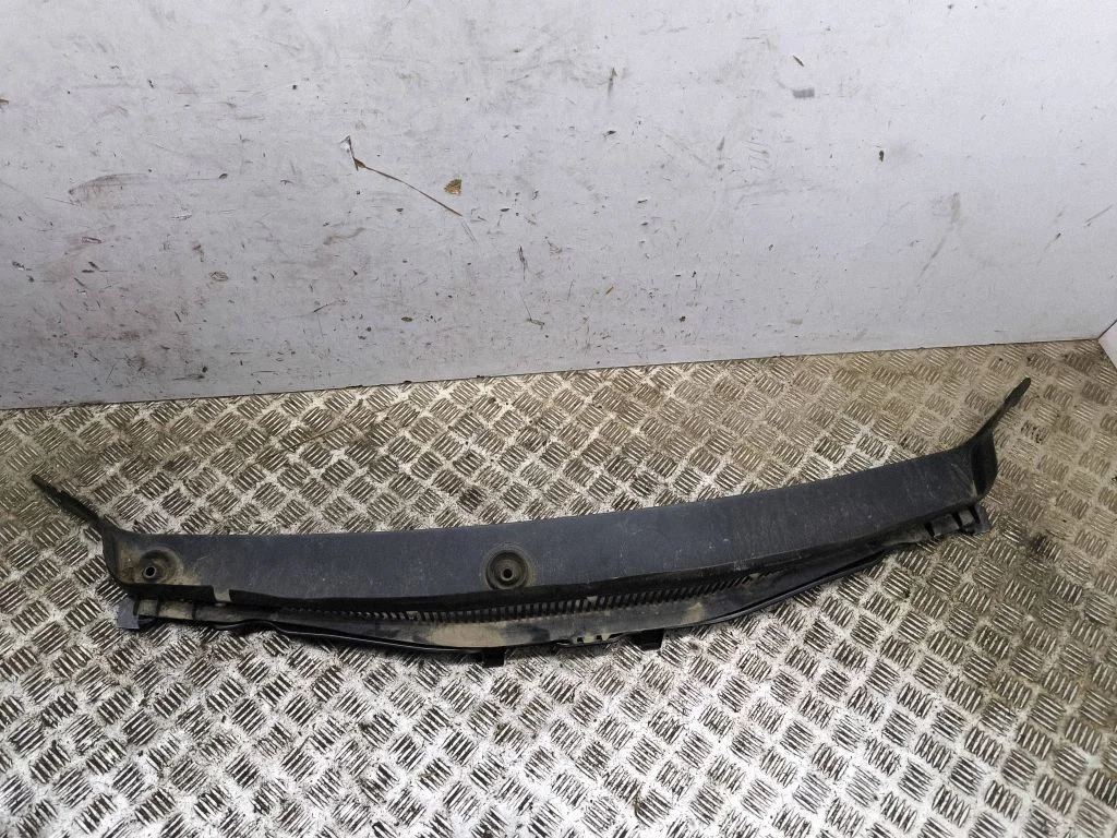 Wiper trim 748506