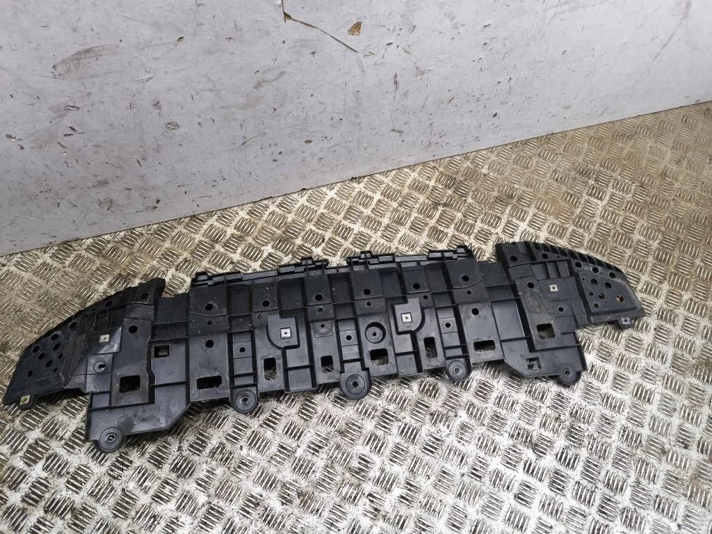 Front bumper skid plate/under tray 52618K0010