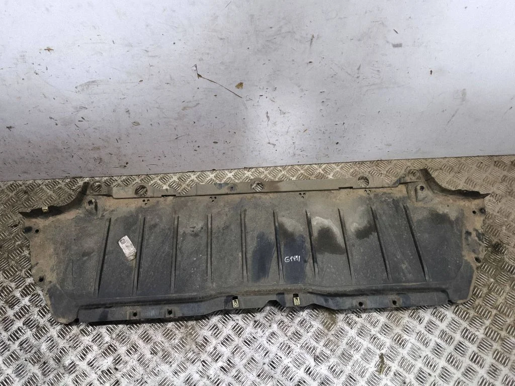 Center/middle under tray cover 9450505