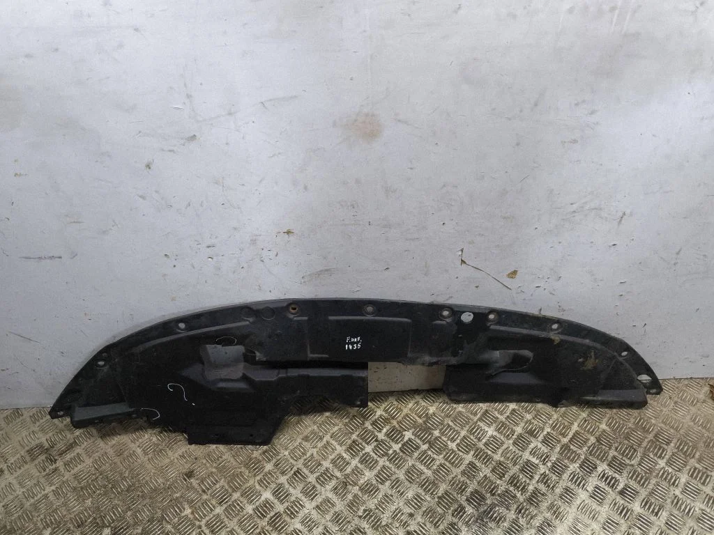 Engine splash shield/under tray 5379A032