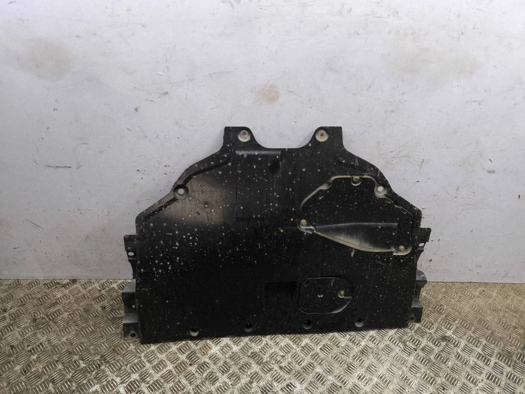 Motora dibena aizsargs KE6456111