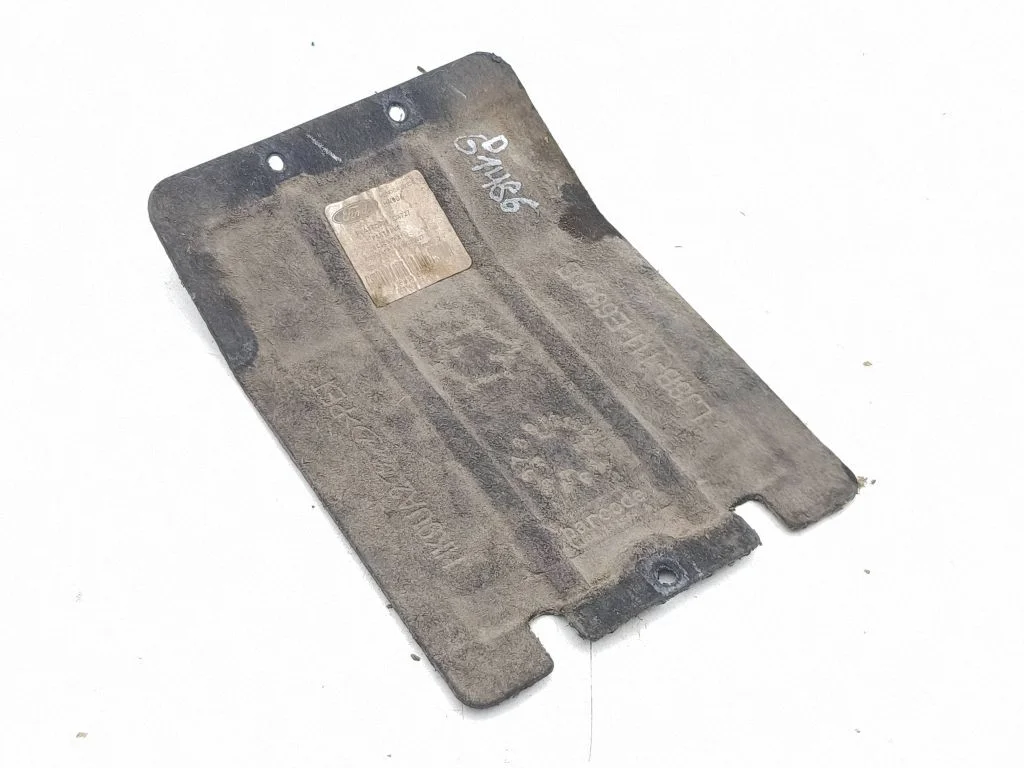 Engine splash shield/under tray LJ8B111E66AB