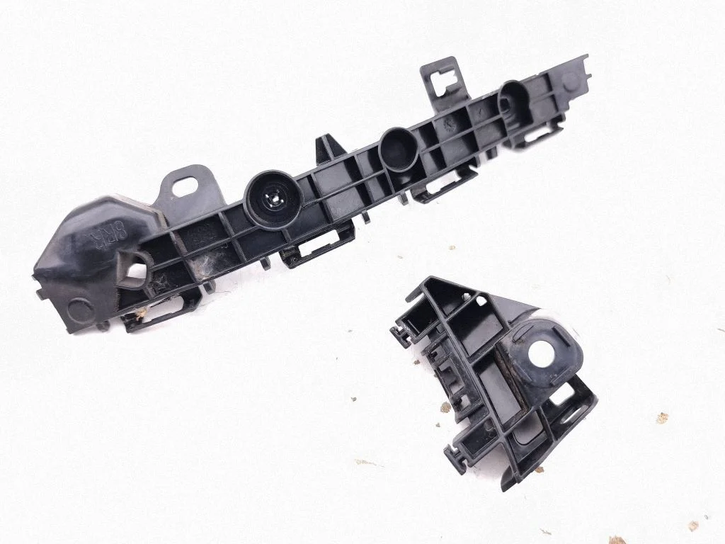 Rear bumper mounting bracket 52575K0020