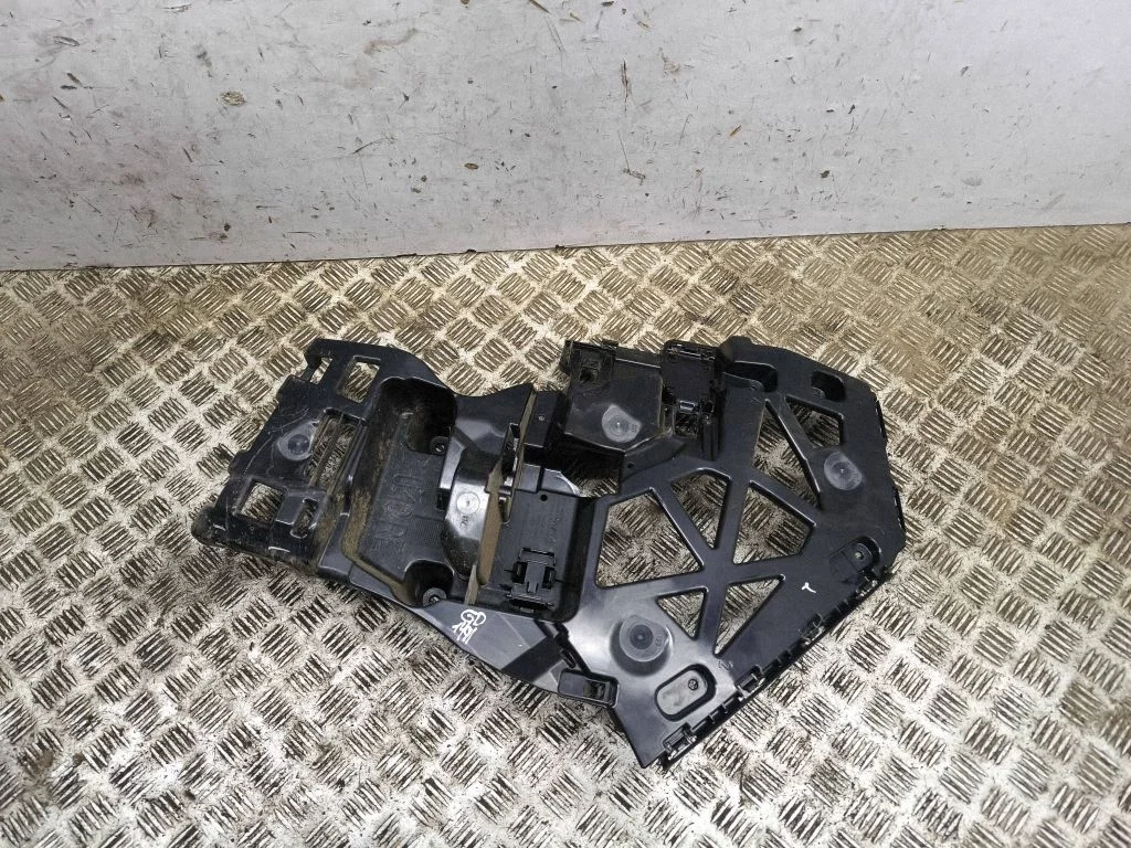 Rear bumper mounting bracket 5A329D2