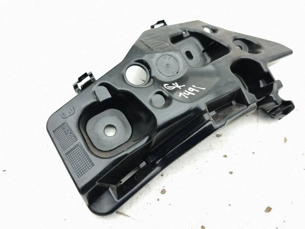 Rear bumper mounting bracket 5A329C1