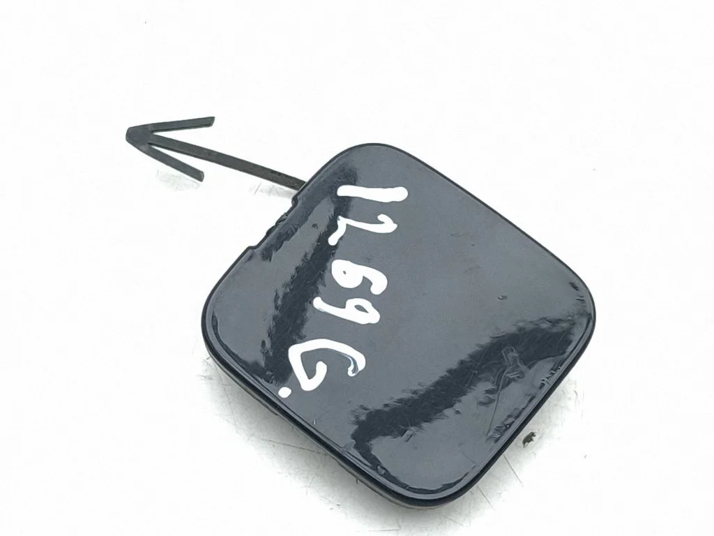 Rear bumper row hook cap/cover 85010CD740