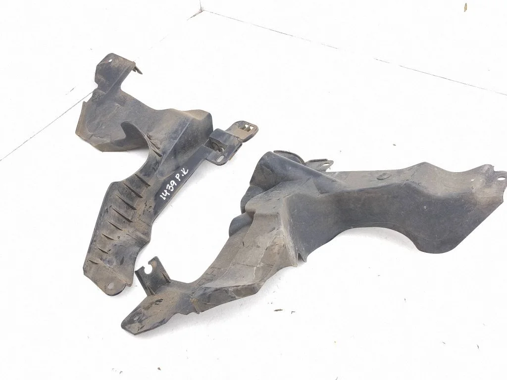 Front wheel arch liner splash guards K8D27F01FBE