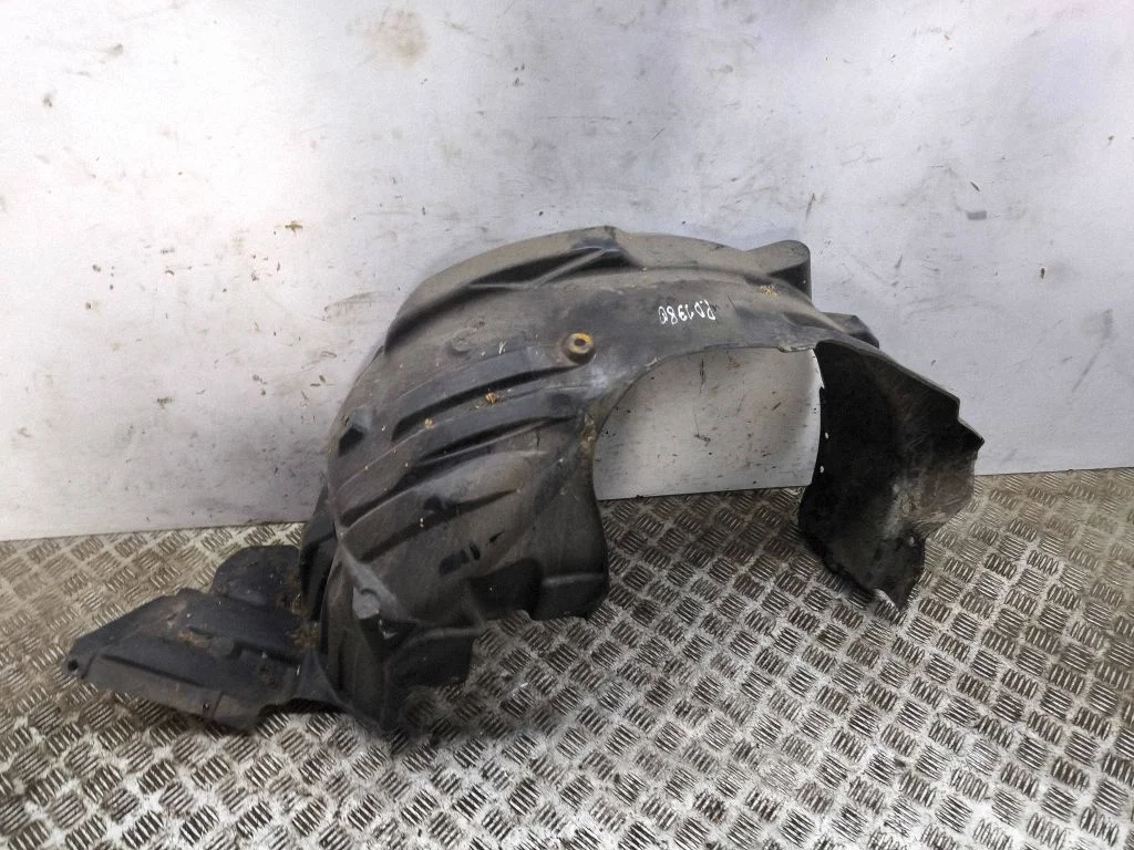 Front wheel arch liner splash guards 59110CA000