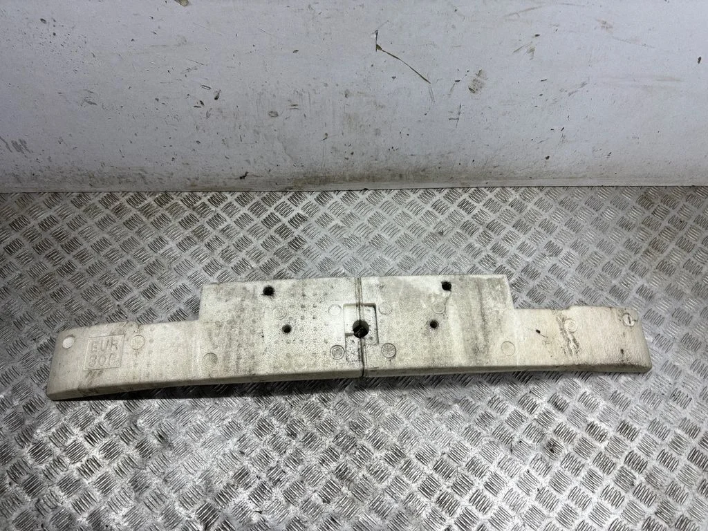 Rear bumper foam support bar 85090CD700