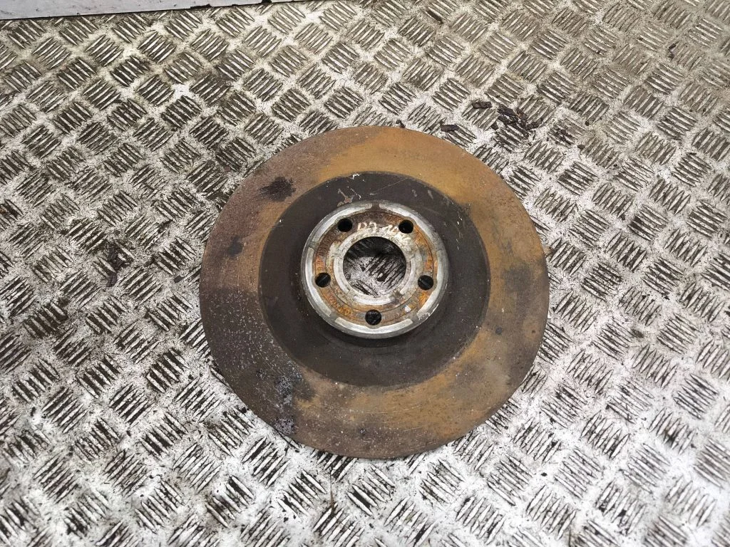 Front brake disc – right