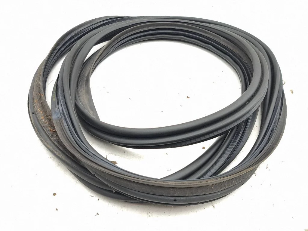 Loading door rubber seal (on body) – Toyota Yaris XP210 (2020-)