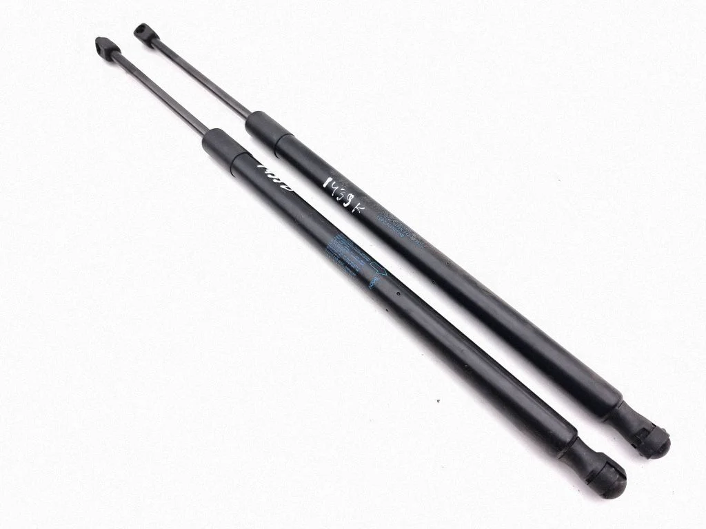 Tailgate/trunk strut/damper K8D2406A10AB