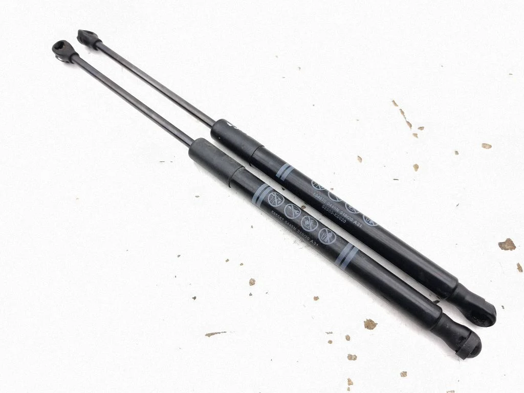 Tailgate/trunk strut/damper 68960K0020