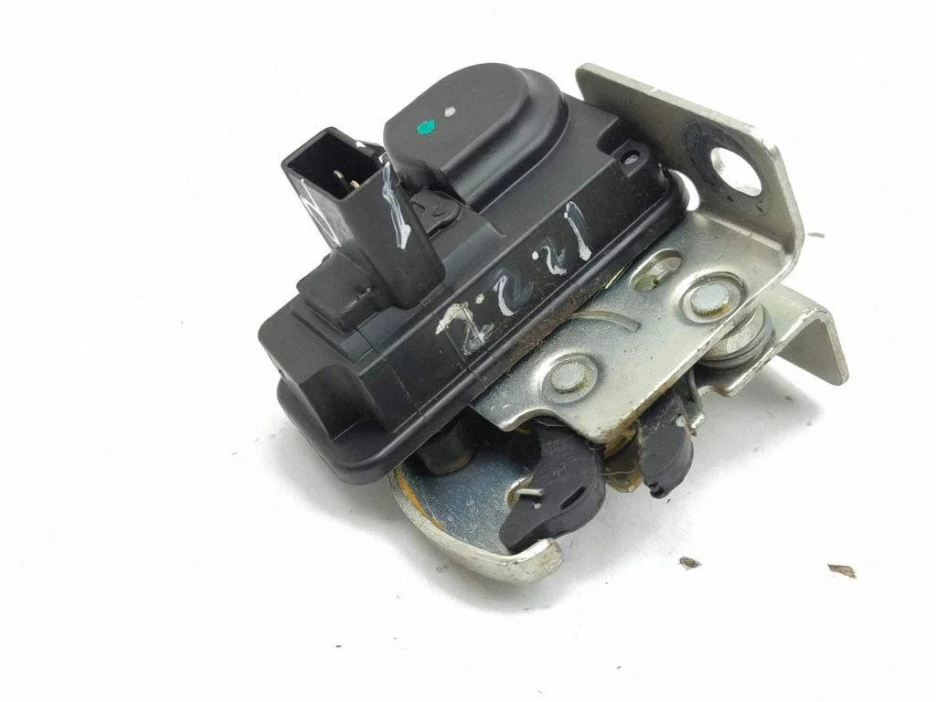 Tailgate window lock/catch/latch Y2H143025926