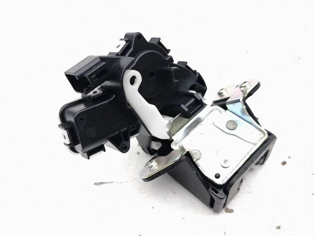 Tailgate/trunk/boot lock/catch/latch – Mazda CX-5 (2012-2017)